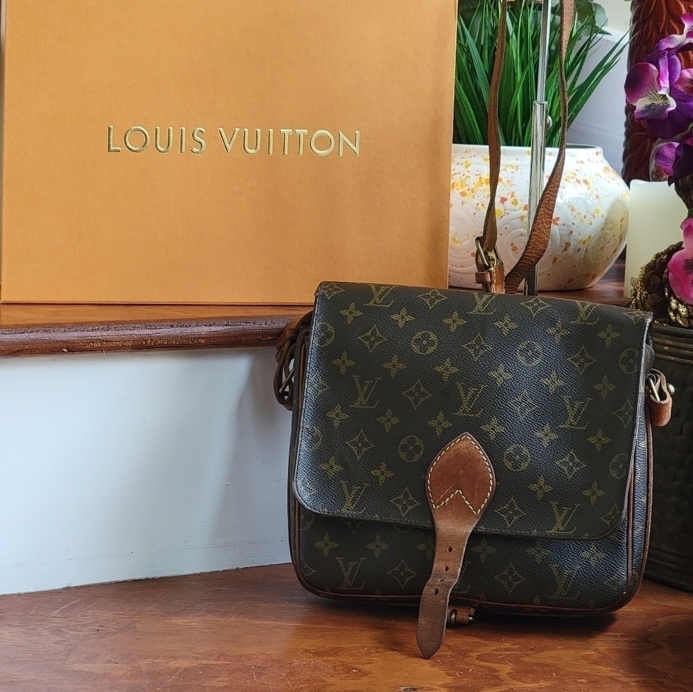 Auth Louis Vuitton Vintage 1986 Monogram Cartouchiere Crossbody Bag - Picture 2 of 16